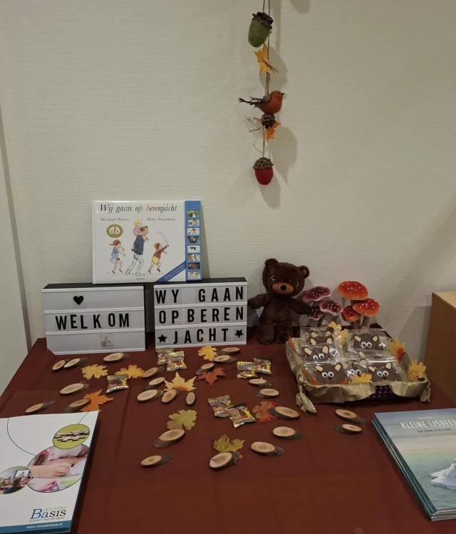 Wij zijn er klaar voor!Zien we je morgen op de open dag? #welkom #mozaiek #haren #noorderbasis #schoolmetdebijbel #opendag